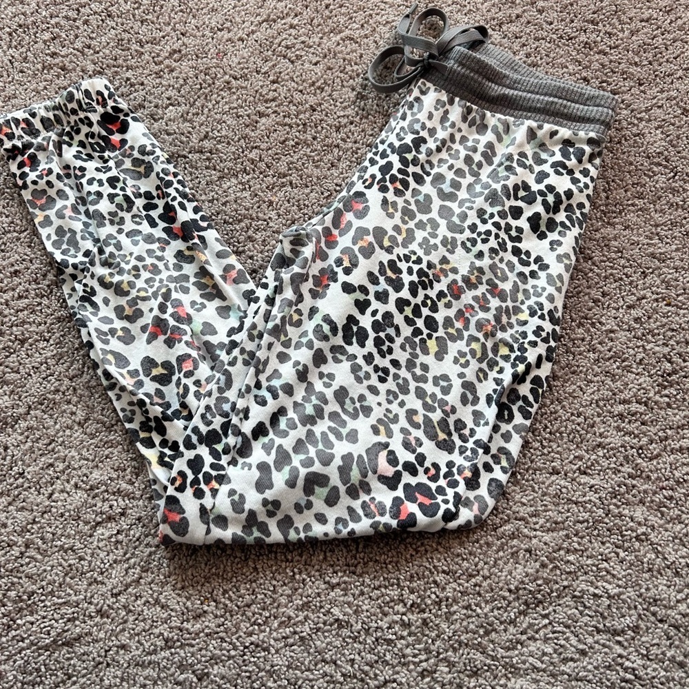 Secret Treasures Animal Print PJ Bottoms
W Drawstring

Size S